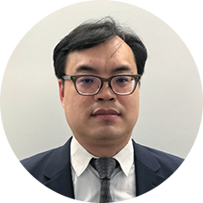 A portrait of Chan Chin Man Clinton, Senior Solution Expert of Global Financial Services for Huawei Enterprise