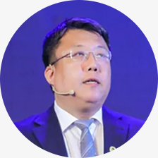 A head shot Lu Yong, President of the China Region and a Senior Vice President at Huawei