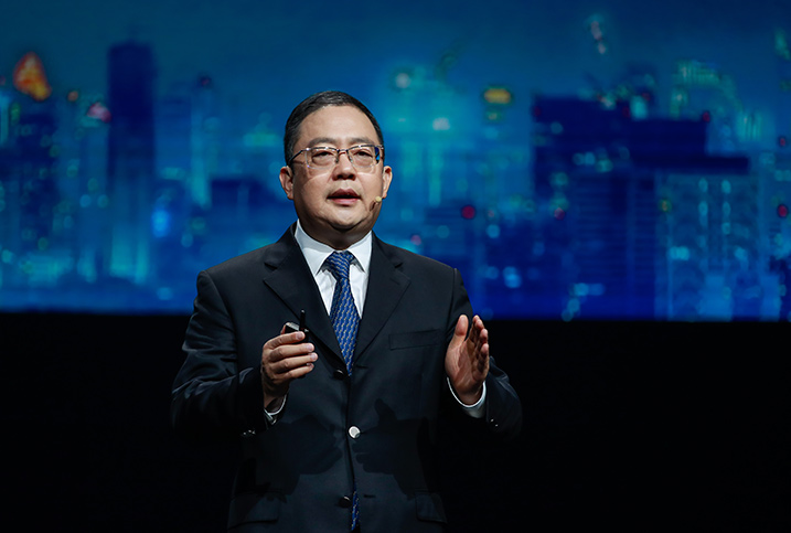Peng Zhongyang, Huawei Board Member and President of the Enterprise Business Group, speaking at HUAWEI CONNECT 2021