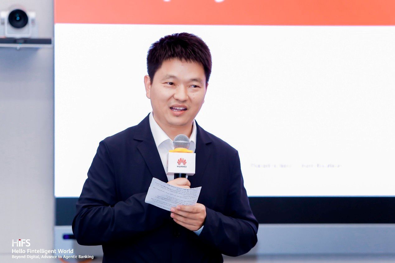 华为全球培训中心副总经理 罗克科
