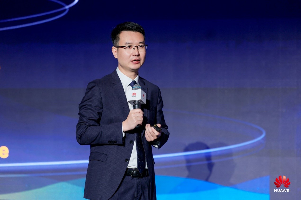 Jeff Wu, Vice President of Huawei Data Storage Product Line, delivering a keynote speech